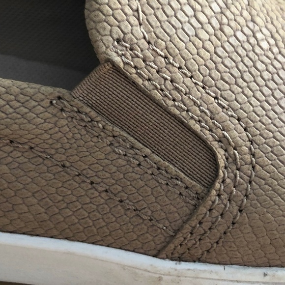 NATURALIZER Marianne Leather Loafers - Picture 8 of 15